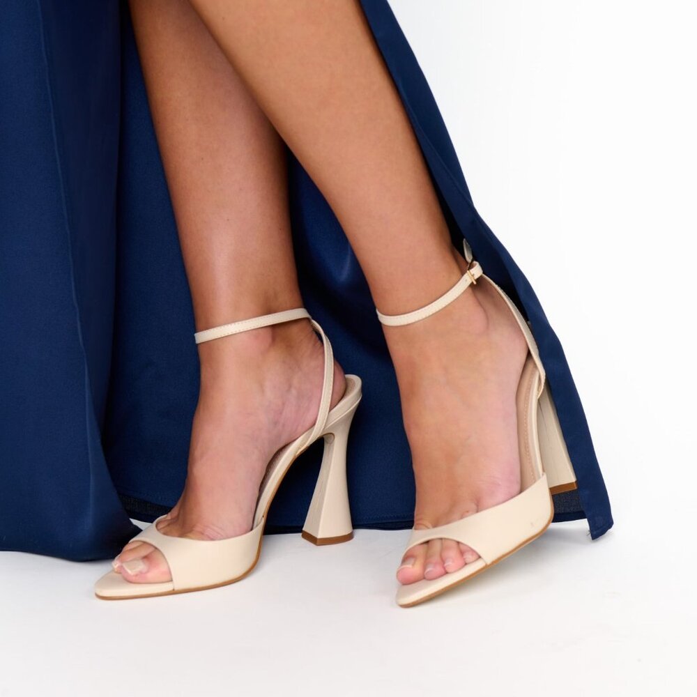 Steve Madden Beki Heel in Bone Leather cream ivory high chunky open toe
